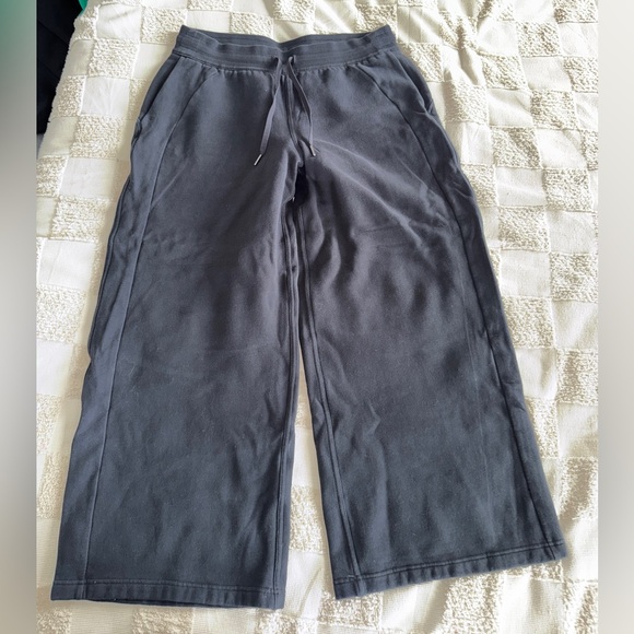 Lululemon Scuba Mid-Rise Wide-Leg Pant *Regular size XL